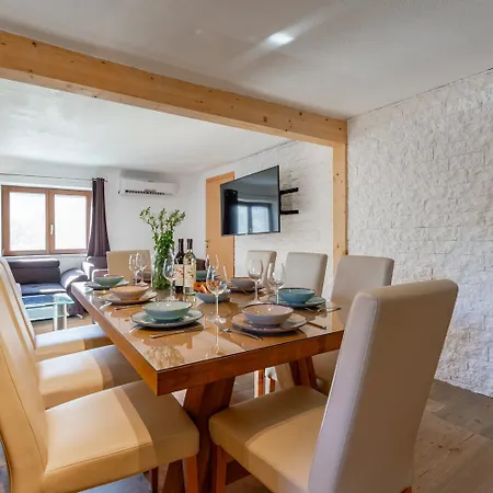 Garden House Apartament Niedernsill