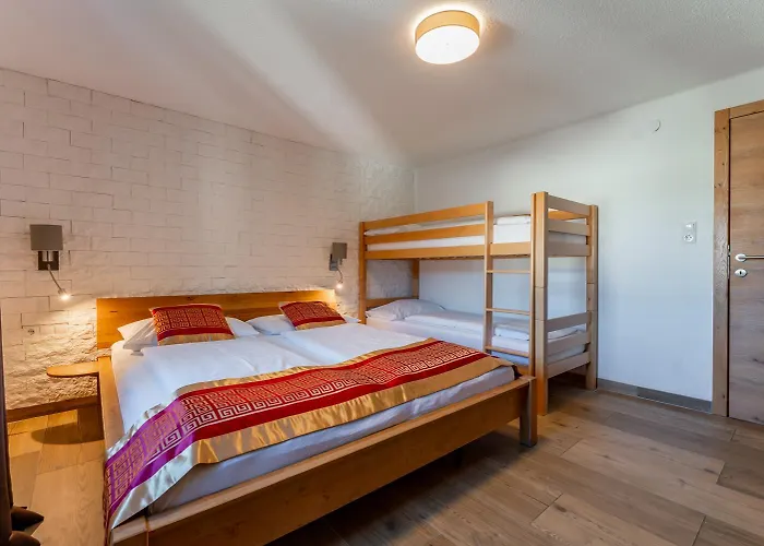 Garden House 니에데른실